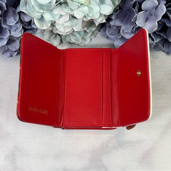 Red and White Hello Kitty Wallet and Coin Purse - Picture 7 of 16